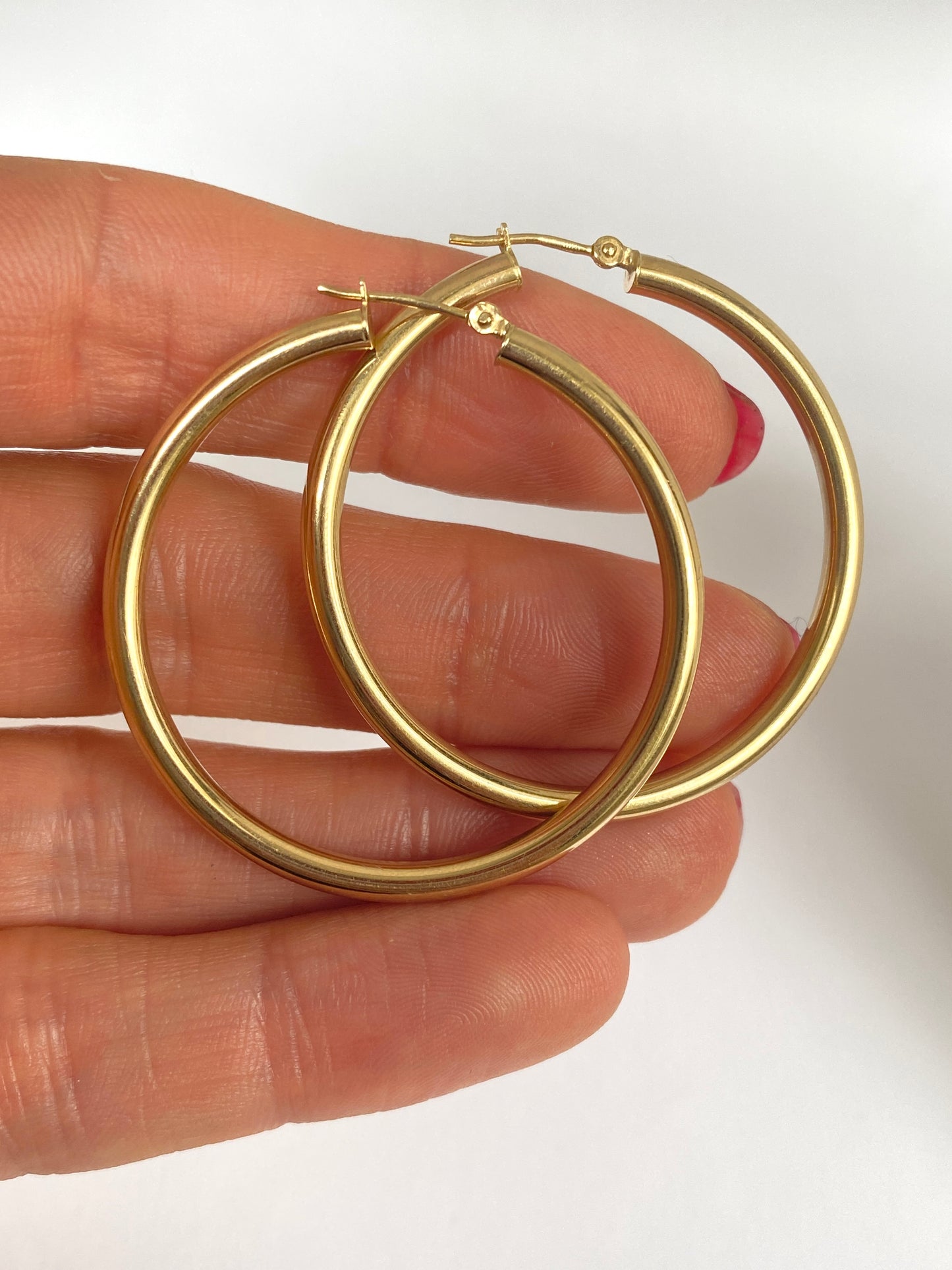 Vintage, 9ct Gold Hoop Earrings 4cm diameter and 3mm wide.