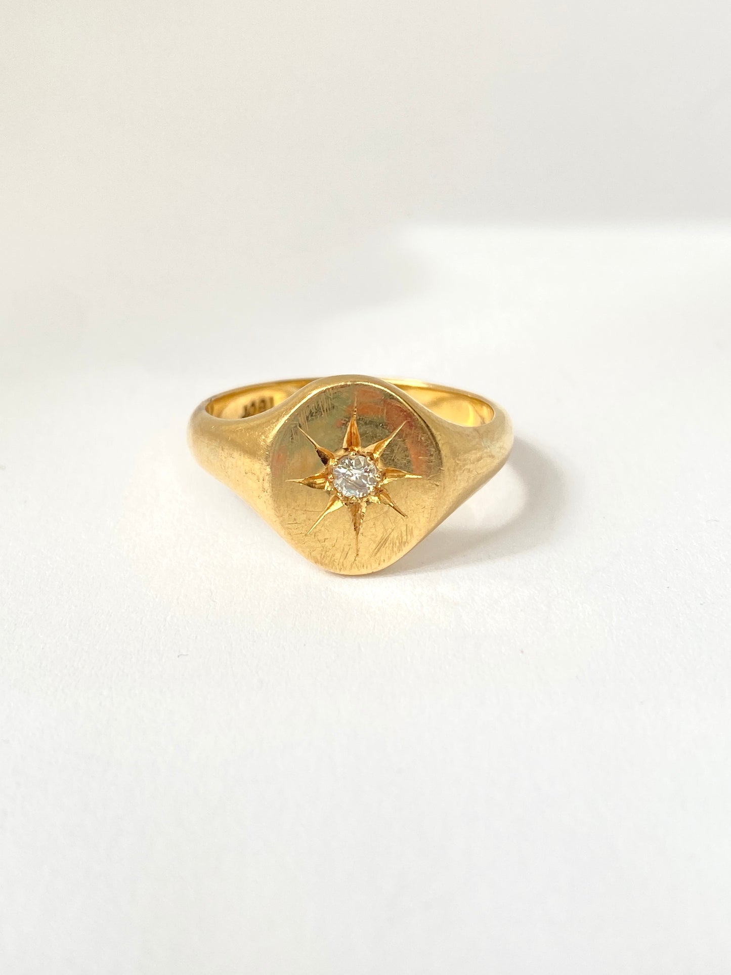 Vintage, 18ct Gold Diamond Signet Ring, Hallmarked 18ct Gold, 7.58g