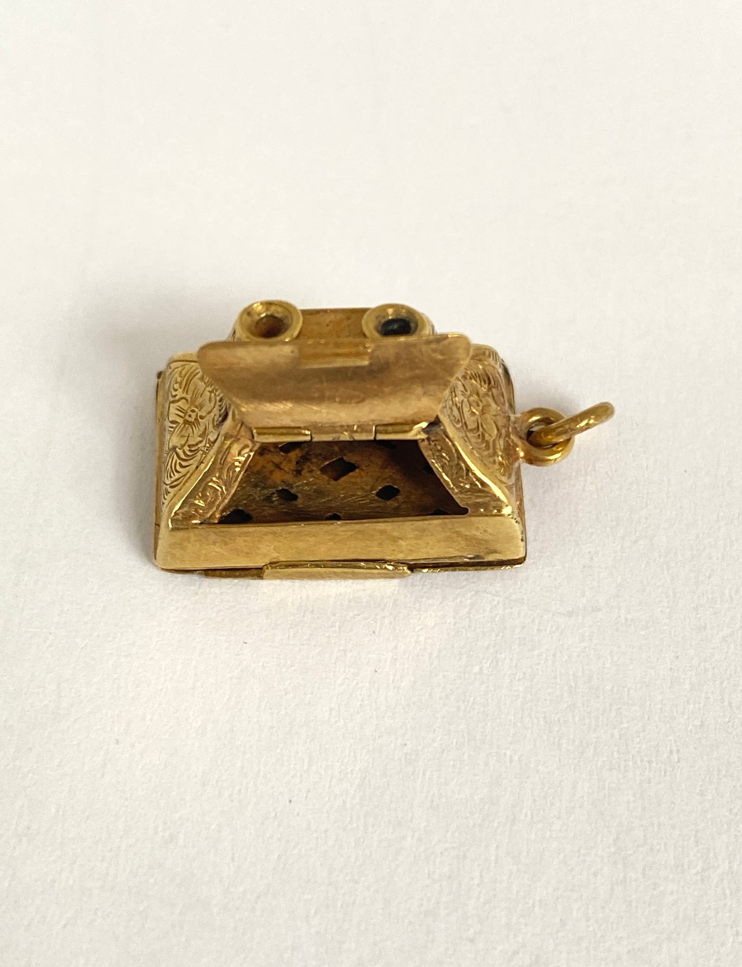 Victorian 18ct Gold Antique Vinaigrette Pendant