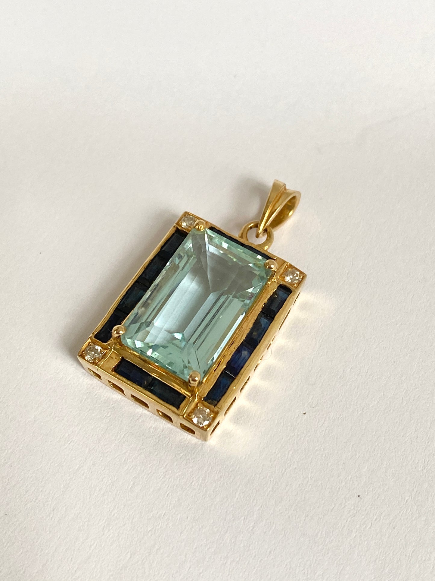18ct Gold, Vintage, Aquamarine, Sapphire and Diamond Rectangle Pendant