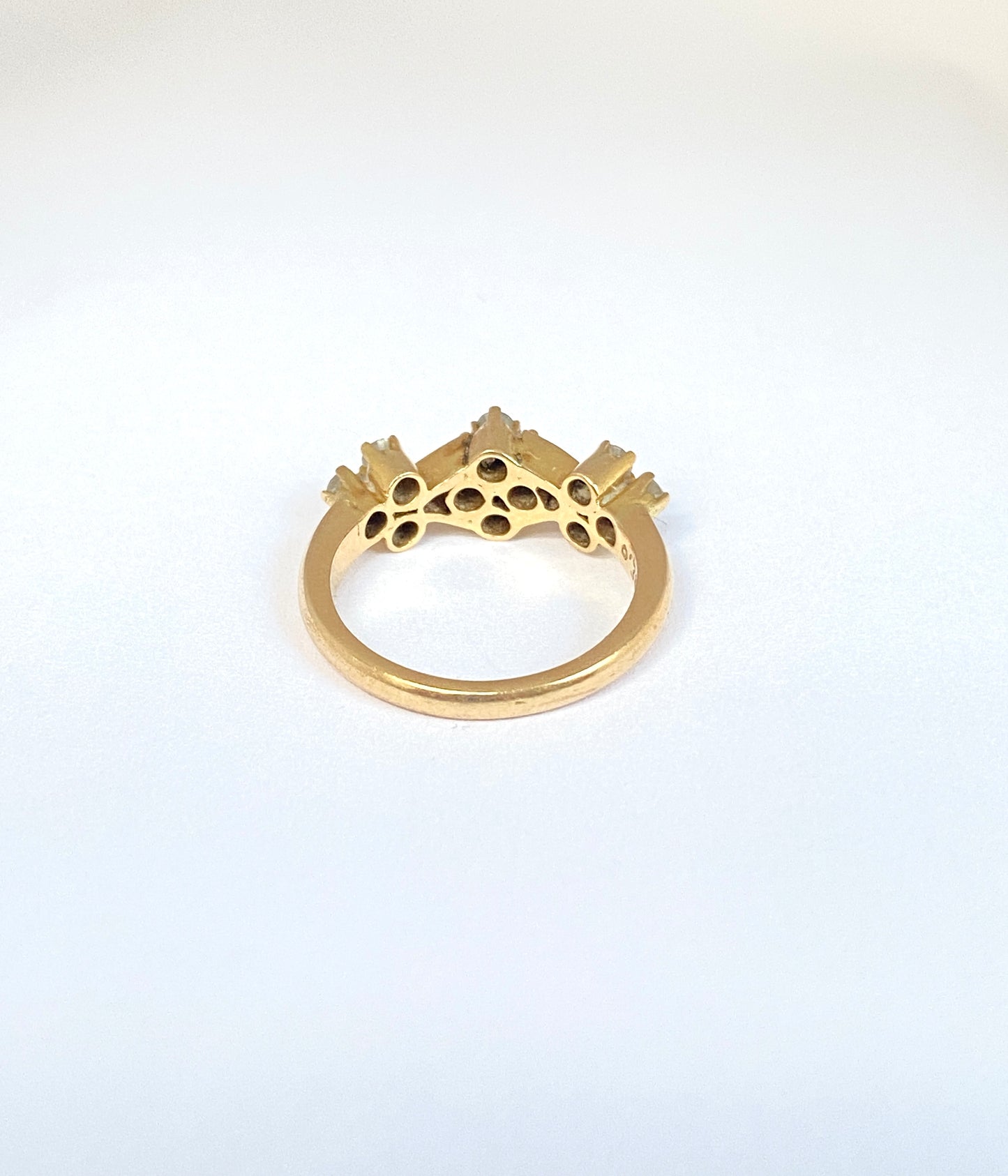 Vintage, 18ct Gold, Diamond Scatter Flower Ring