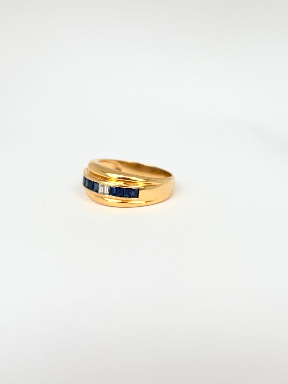 Vintage 18ct Gold Sapphire and Diamond Baguette Ring, 5.53g