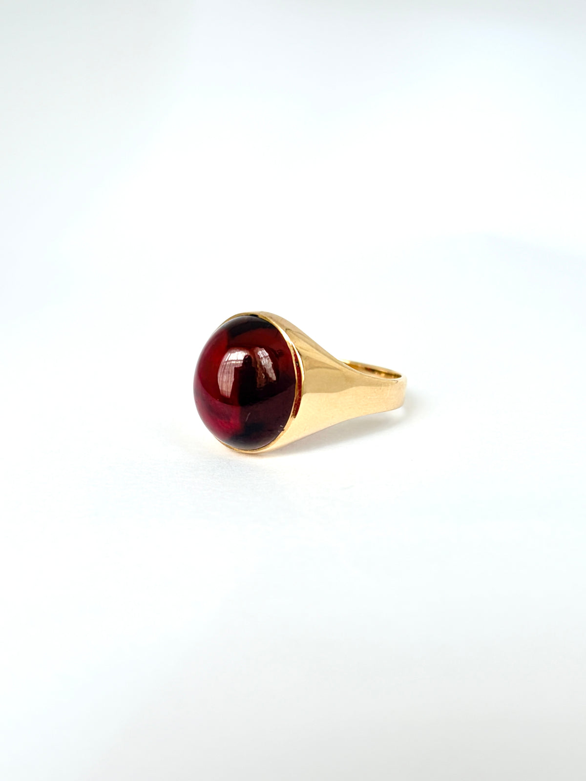 Large, Vintage, 9ct Gold Garnet Cabochon Ring, London, 1975