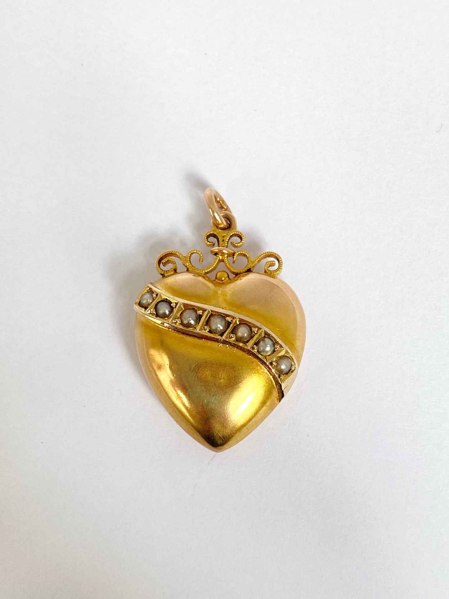 Antique, Australian, 9ct Gold Puffy Heart Pendant with Pearls