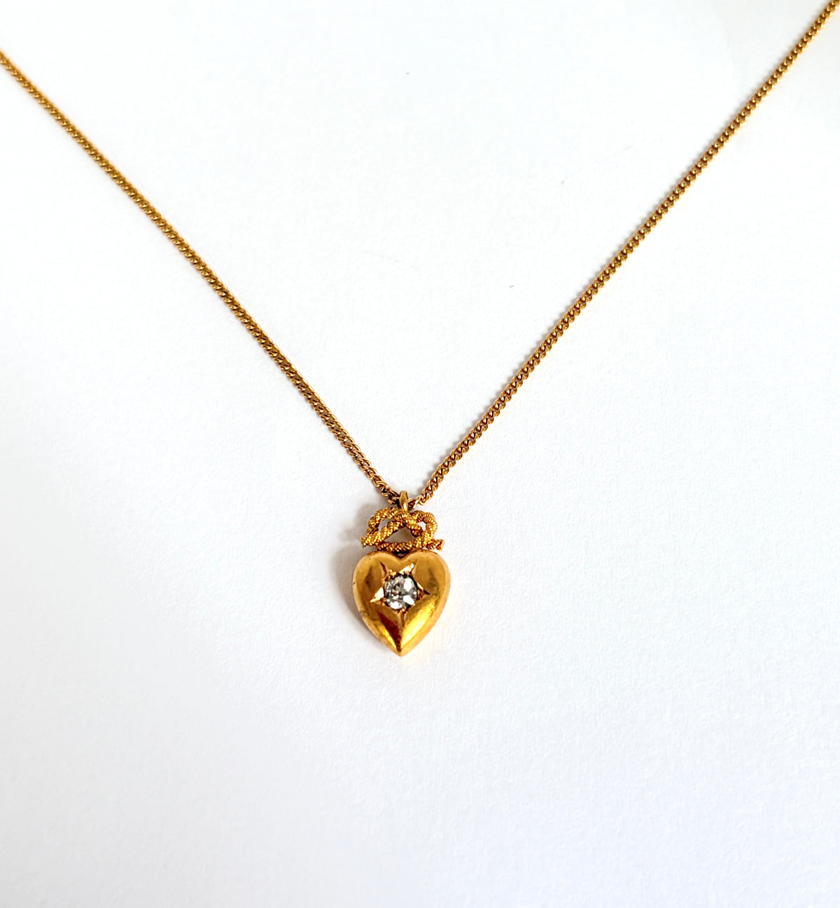 Vintage, 18 inch, 18ct Yellow Gold and Diamond 'Swirl' Necklace