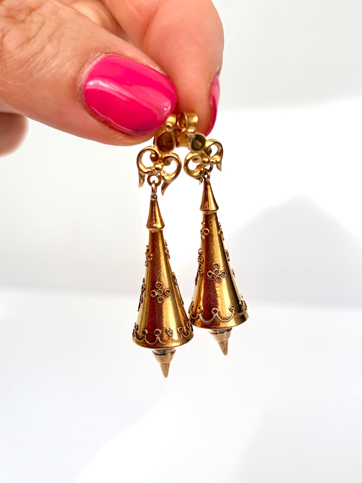 Victorian 15ct Etruscuan Style Torpedo Drop Earrings