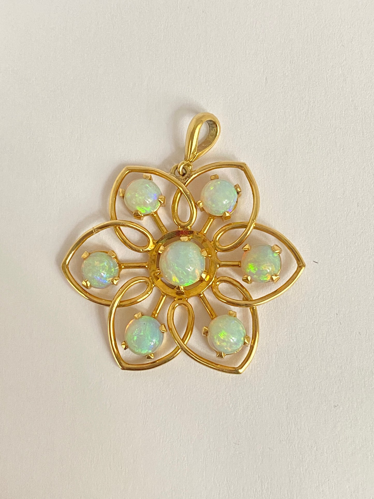 Incredible Vintage 18ct Gold, Opal Flower Star Pendant