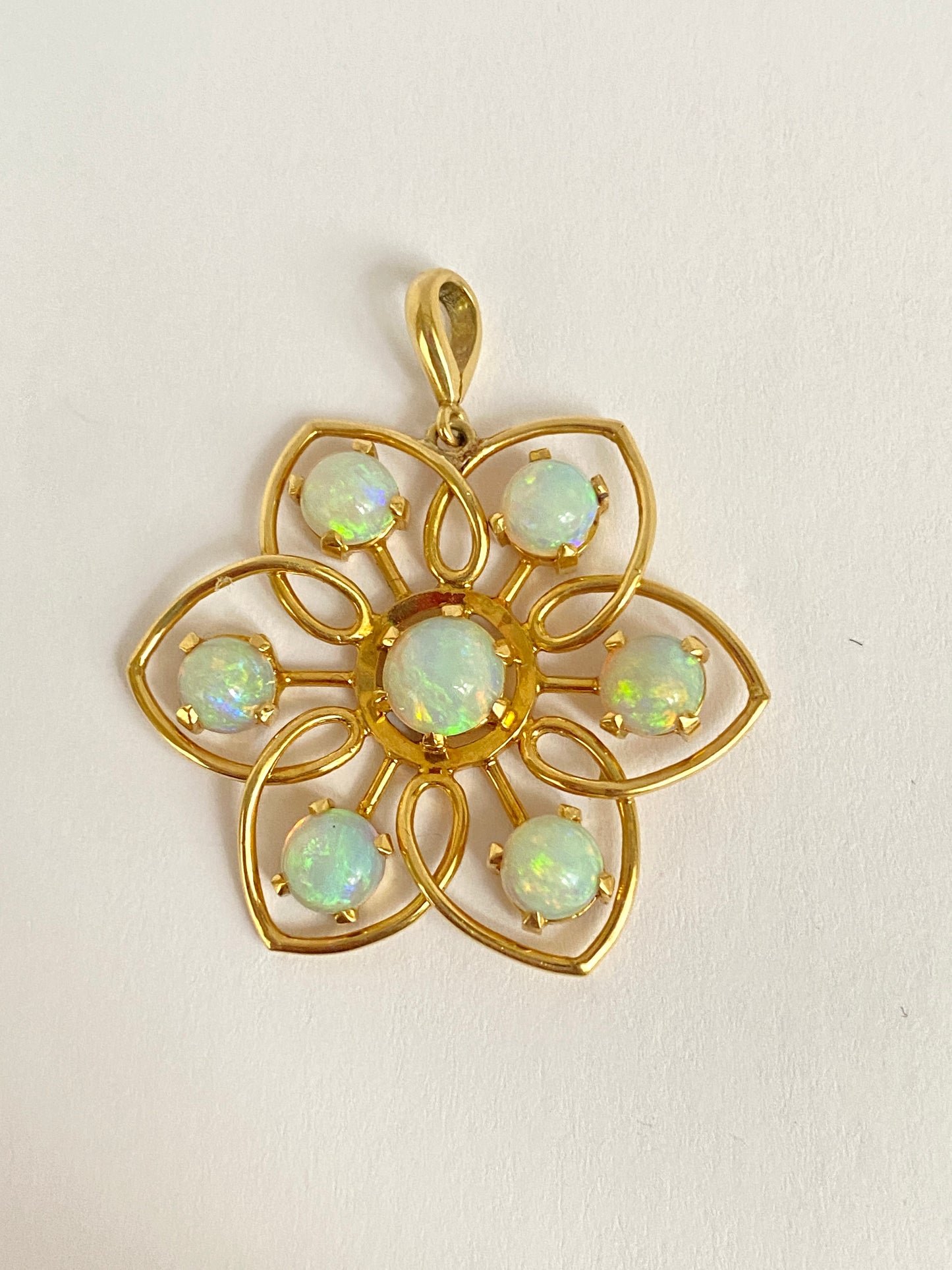 Incredible Vintage 18ct Gold, Opal Flower Star Pendant