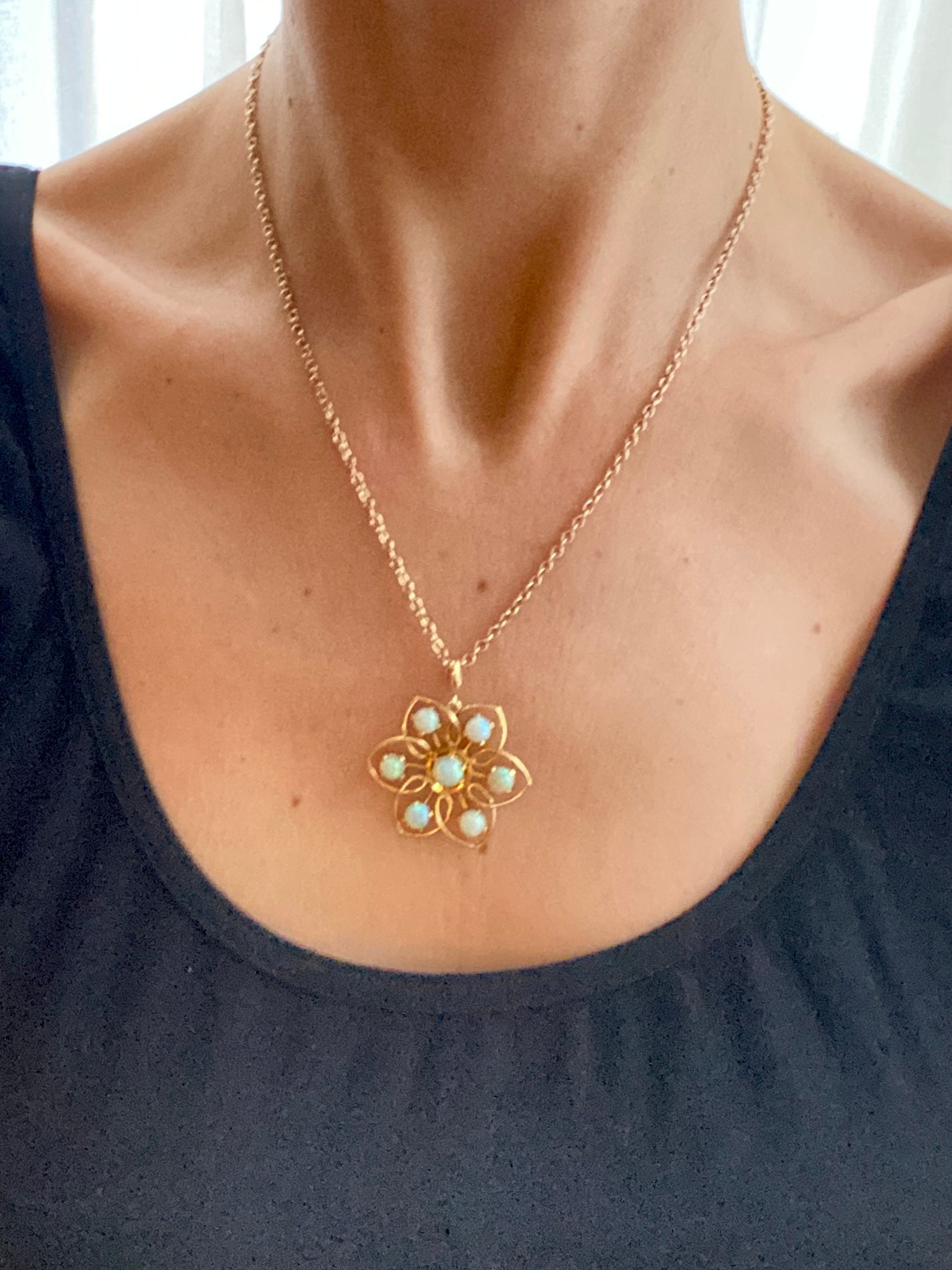 Incredible Vintage 18ct Gold, Opal Flower Star Pendant