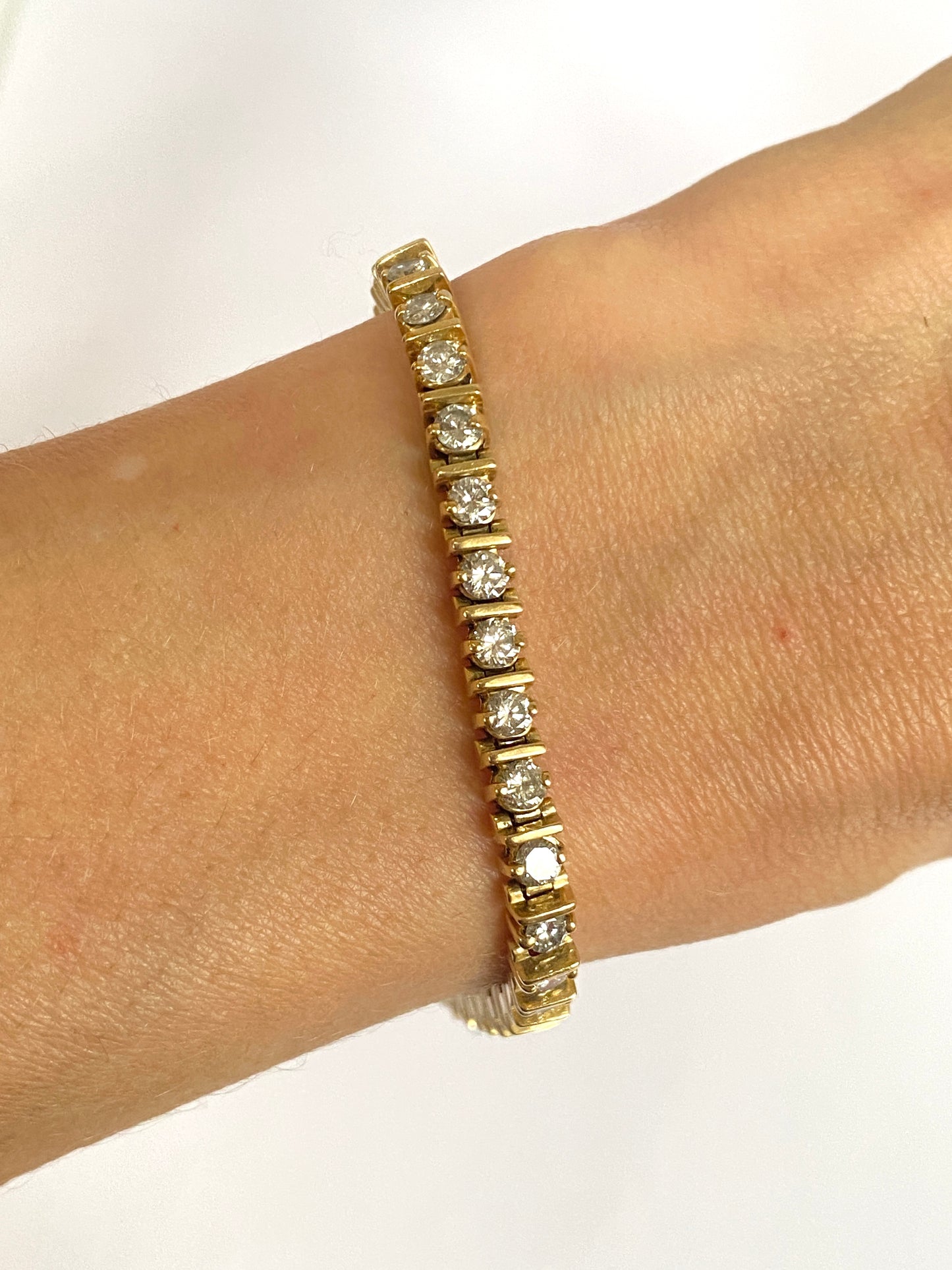 Vintage, 18ct Gold Diamond Tennis Bracelet; 16.72g, 7.5 inches and 3ct TCW