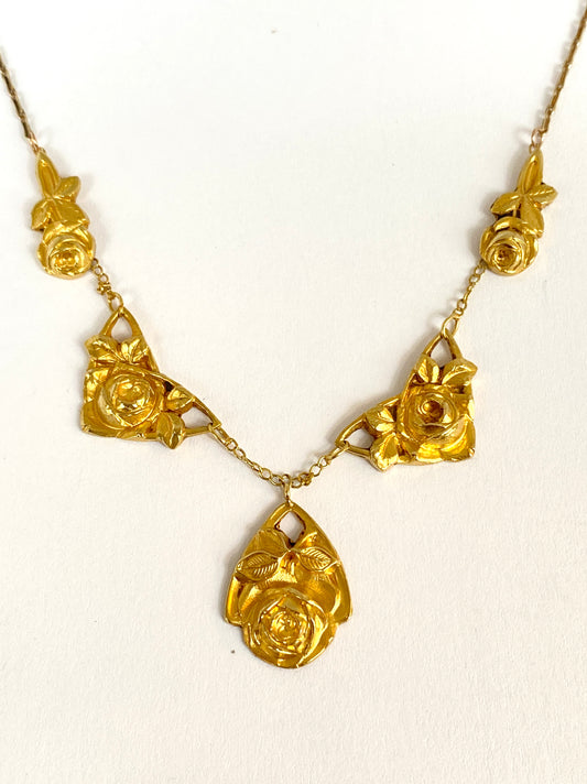Belle Epoque, French, 18ct Gold Roses Necklace