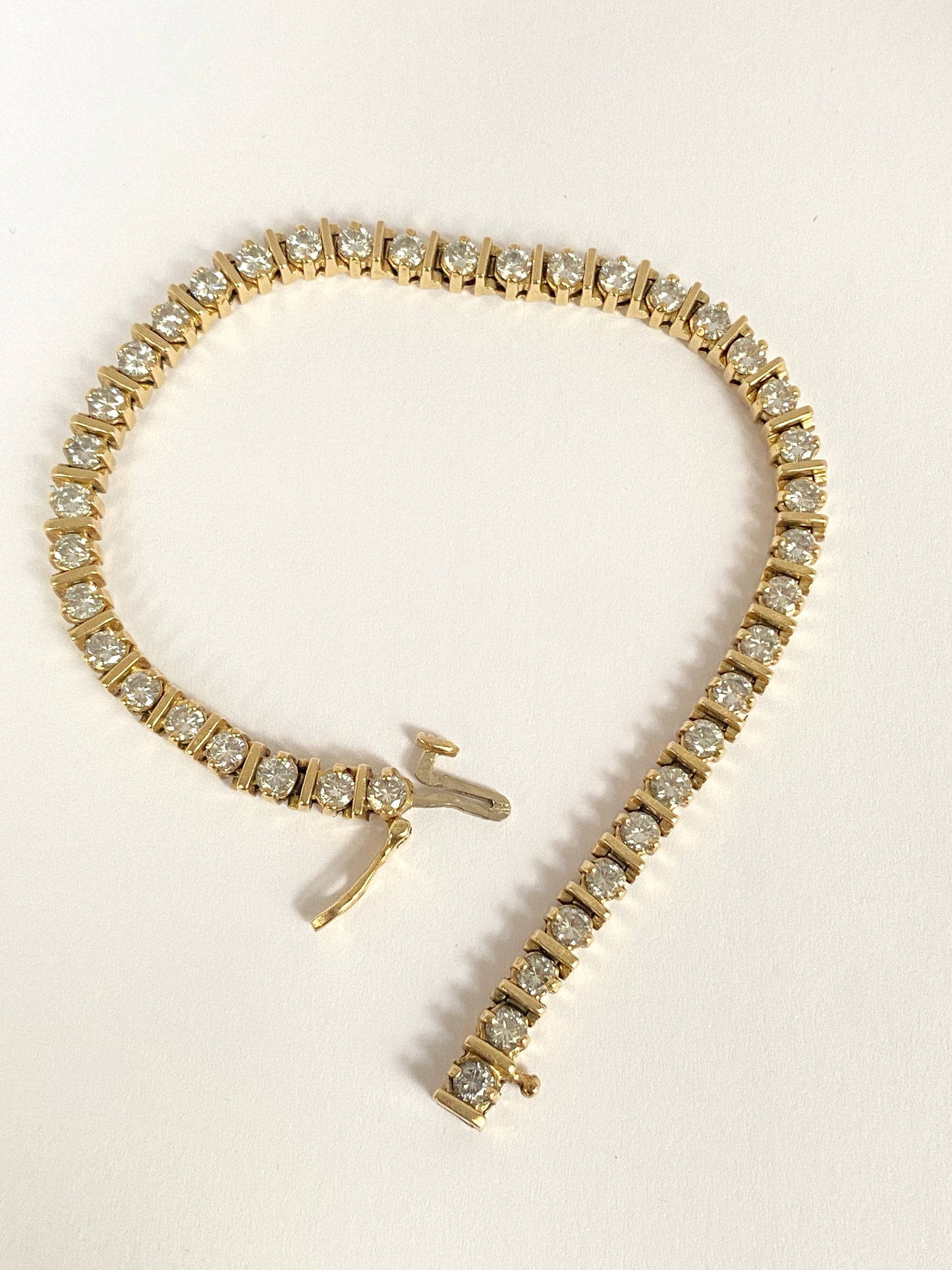 Vintage, 18ct Gold Diamond Tennis Bracelet; 16.72g, 7.5 inches and 3ct TCW