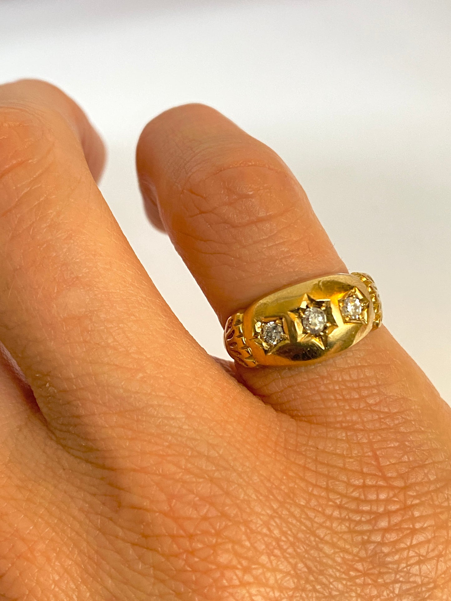 Antique, 18ct Gold, Triple Diamond Gypsy Ring, Hallmarked Birmingham, 1912