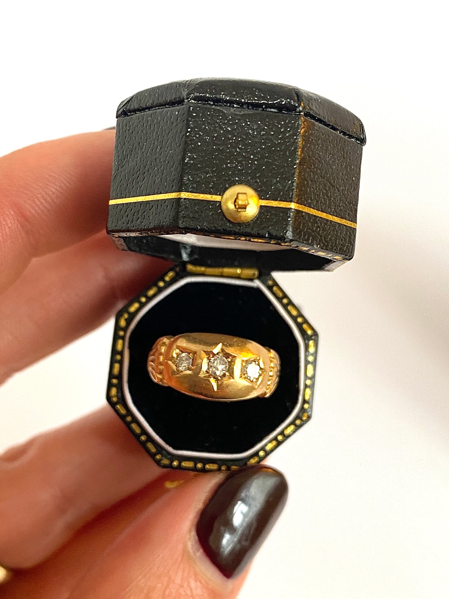 Antique, 18ct Gold, Triple Diamond Gypsy Ring, Hallmarked Birmingham, 1912