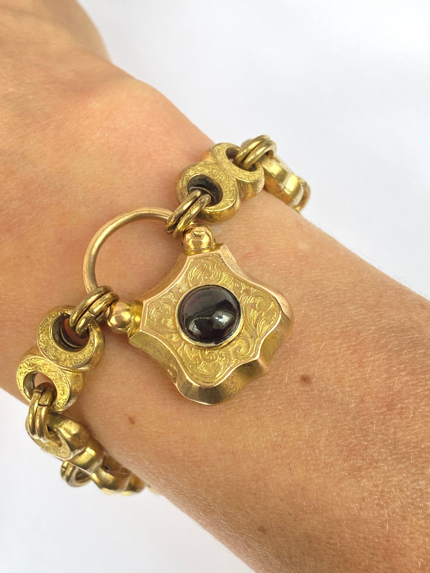 Antique, Pinchbeck Garnet Padlock Bracelet