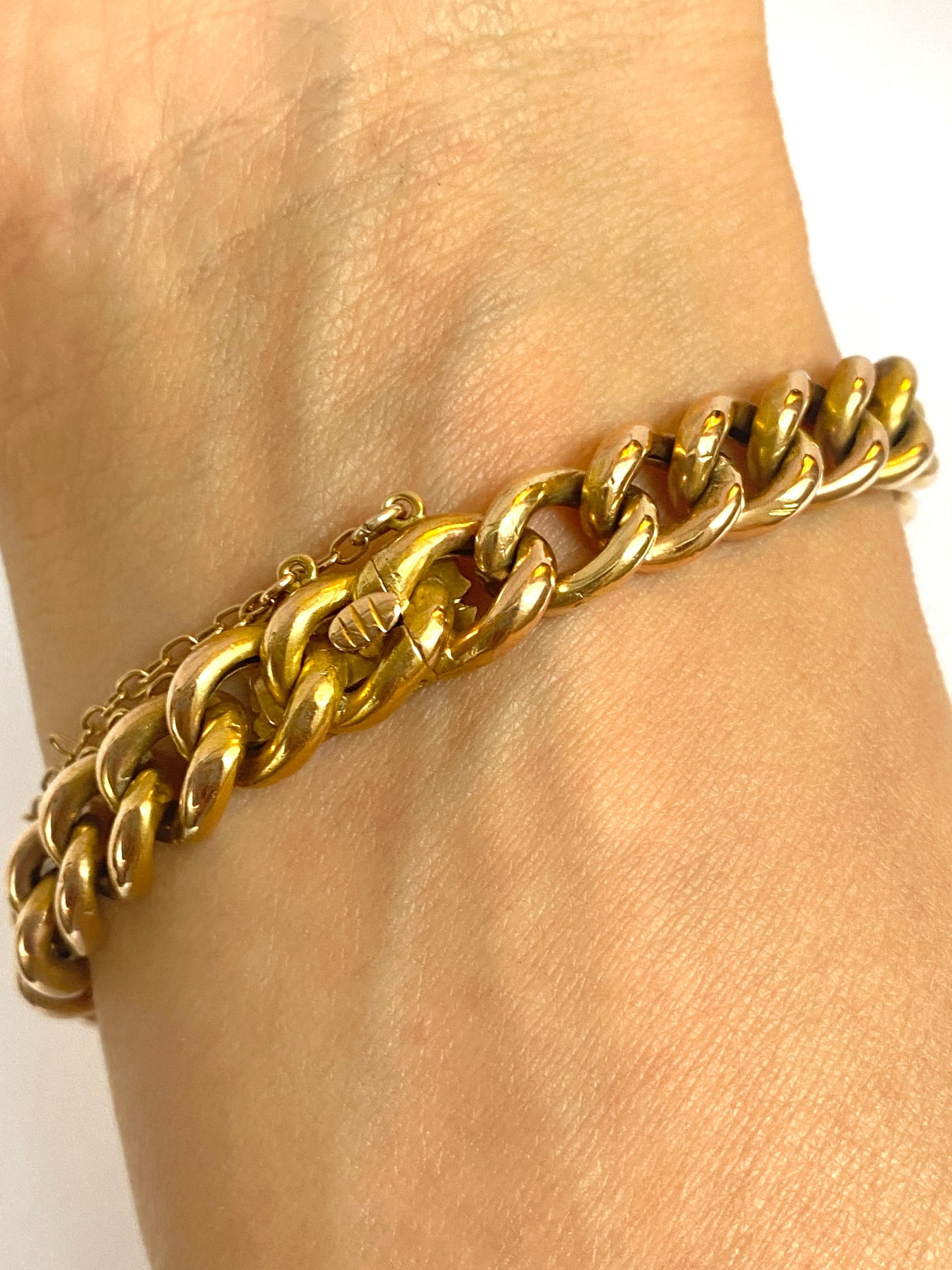 Antique, 15ct Gold Curb Chain Bracelet with Safety Chain (7 inches) 16.20g