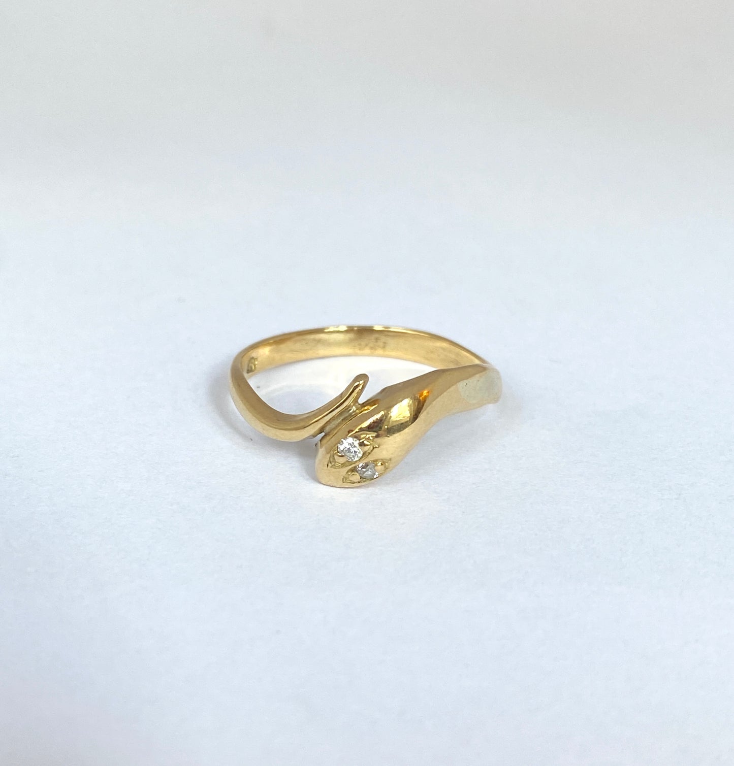 Vintage, 18ct Gold Snake Ring with diamond eyes