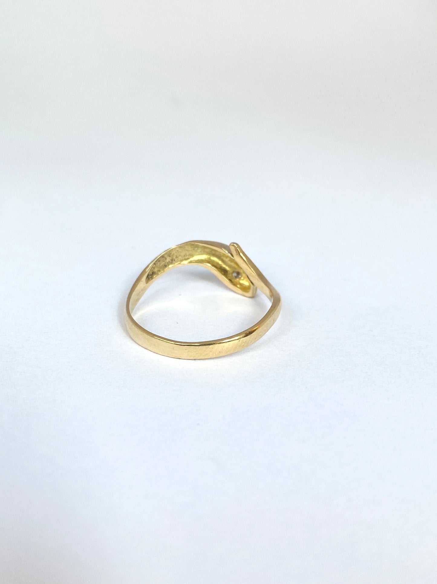 Vintage, 18ct Gold Snake Ring with diamond eyes