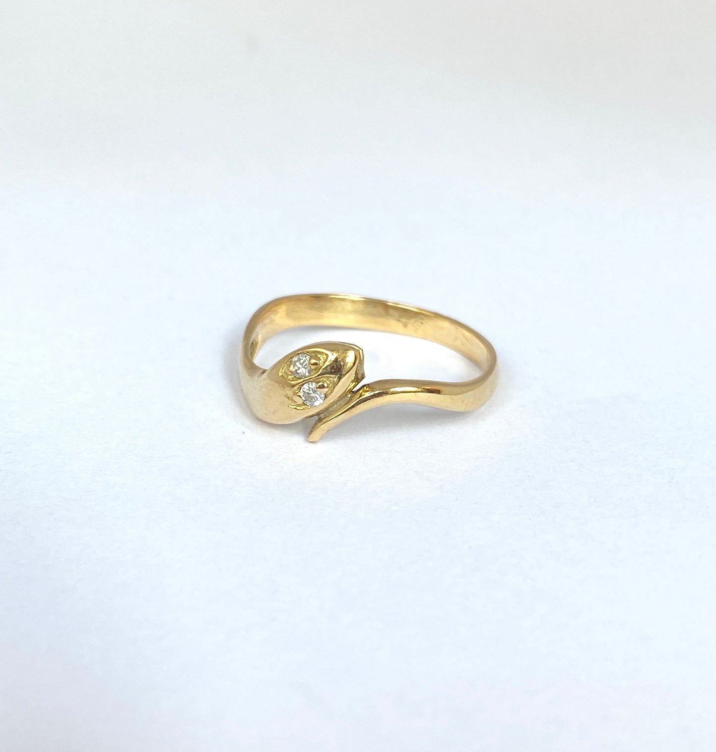 Vintage, 18ct Gold Snake Ring with diamond eyes