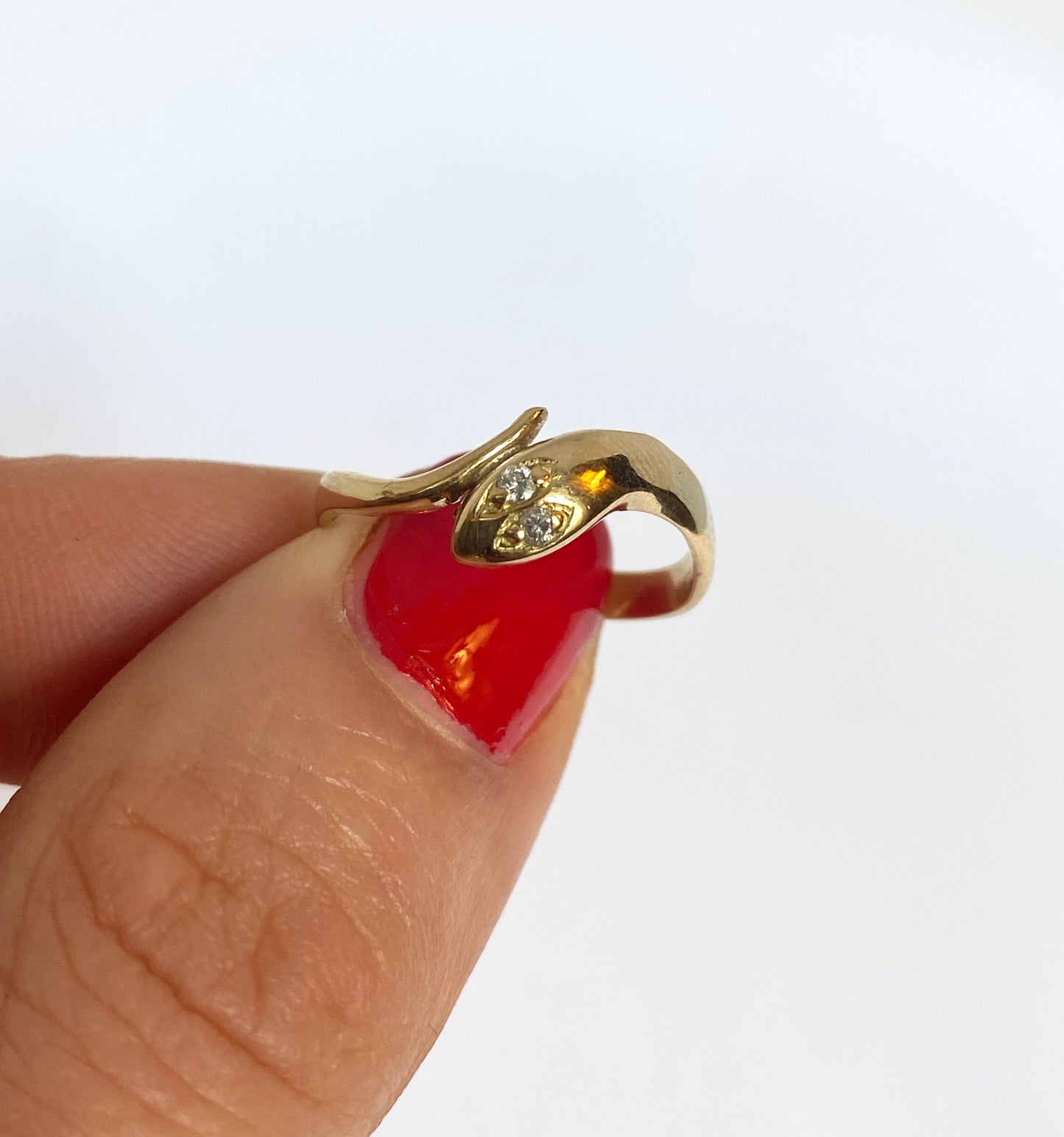 Vintage, 18ct Gold Snake Ring with diamond eyes