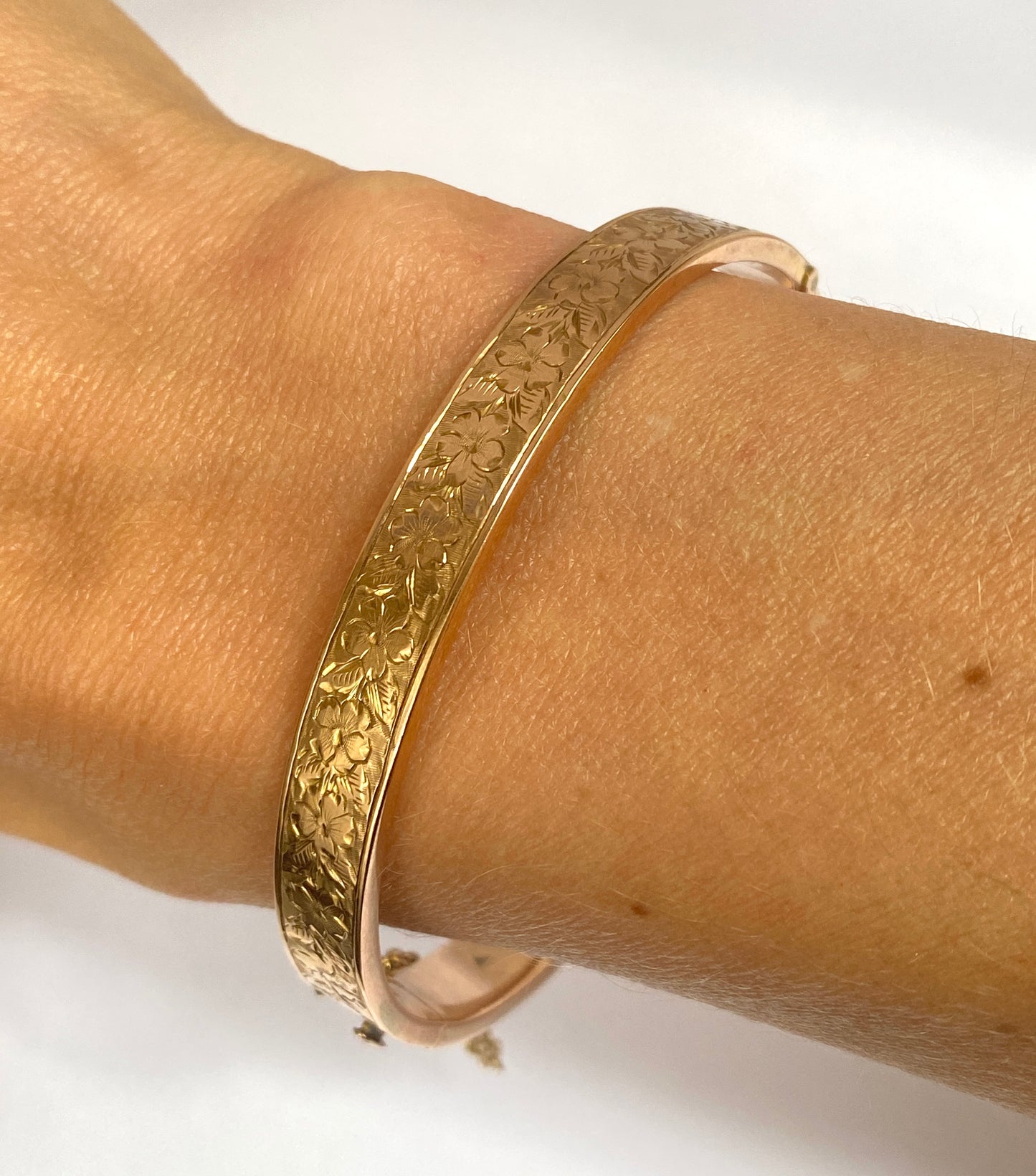 Antique,  9ct Gold,  Floral, Forget me not, Bangle, Hallmarked, Birmingham, 1918