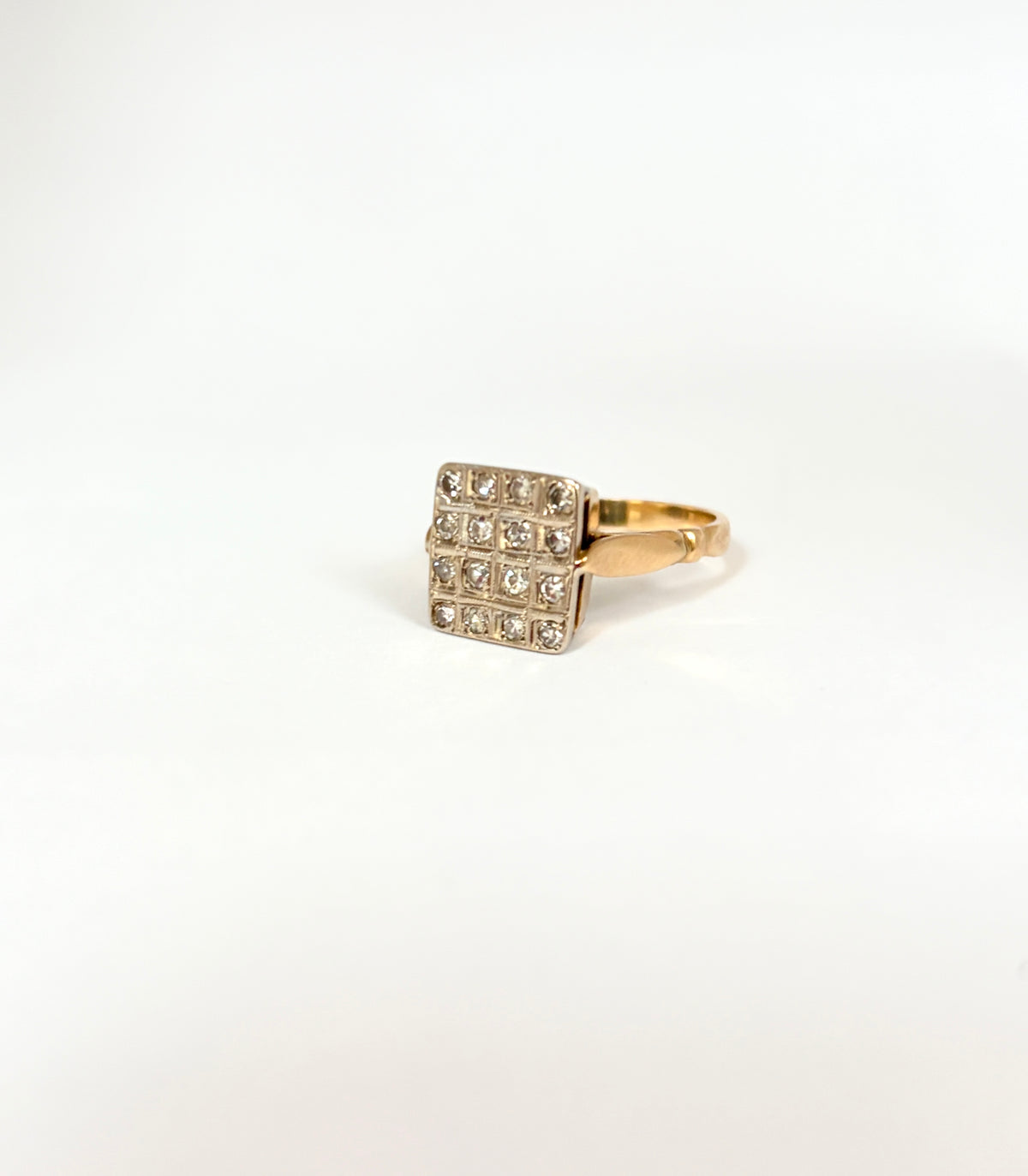 Art Deco 18ct Gold, Diamond Chequerboard Ring, 4.30g
