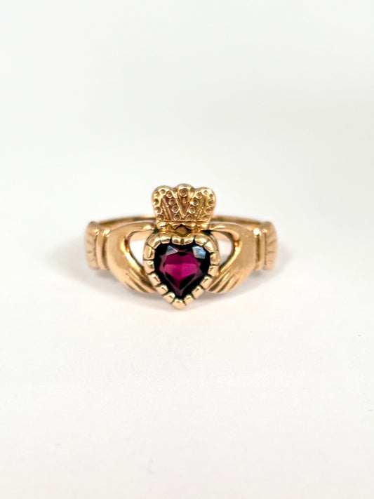 9ct Gold, Vintage Claddah Ring with Garnet Heart