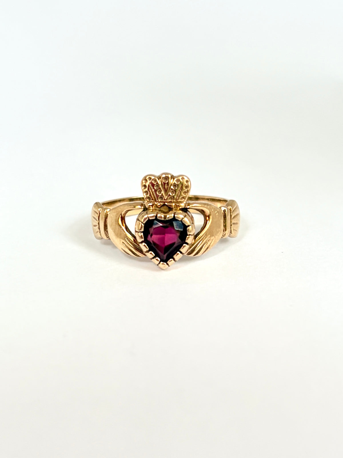 9ct Gold, Vintage Claddah Ring with Garnet Heart