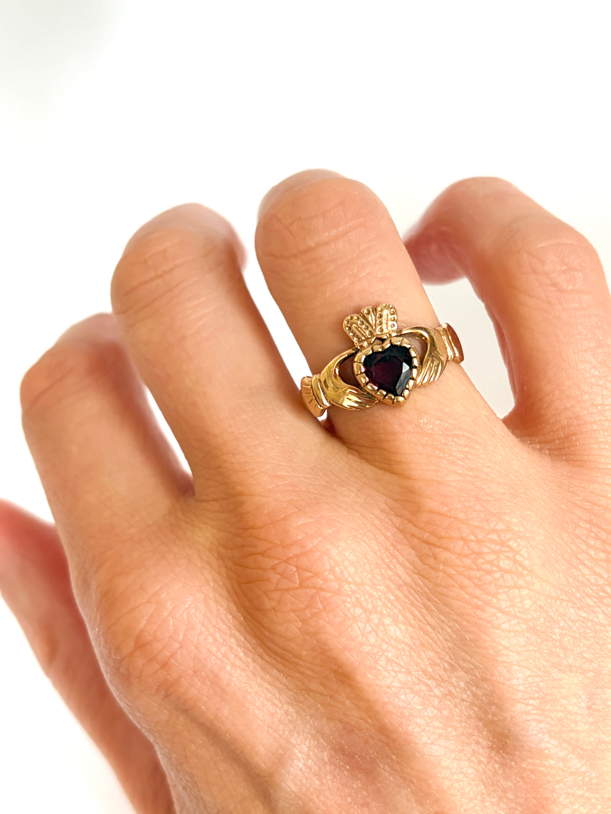 9ct Gold, Vintage Claddah Ring with Garnet Heart