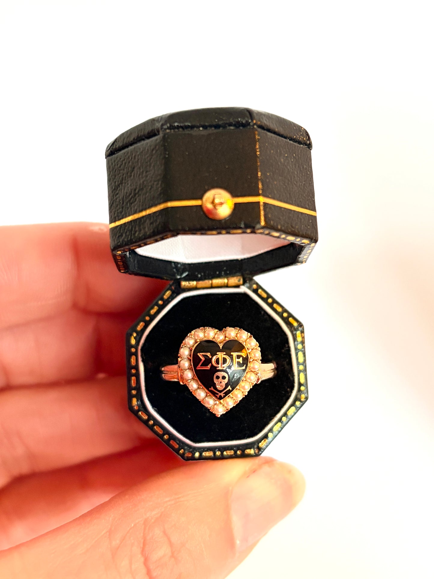 Vintage, 15ct Gold Skull and Crossbones Fraternity Ring