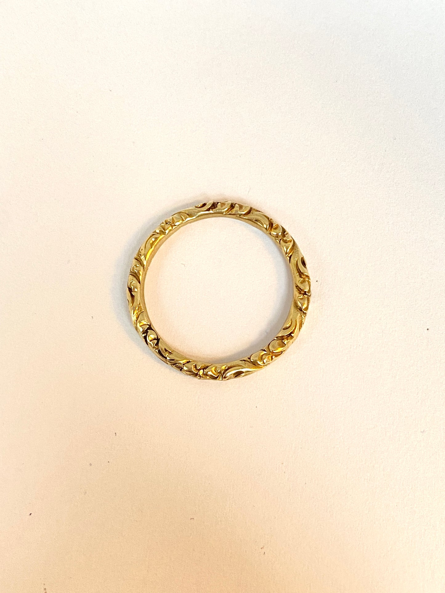 Large, Victorian, 15ct Gold Engraved Split Ring