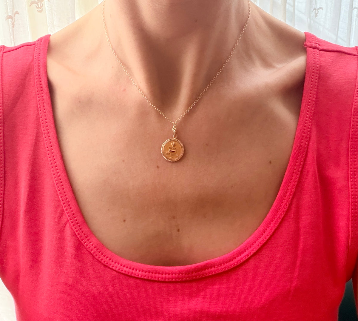 Small Vintage, 18ct Gold Augis French Pendant, 'Qu'hier - Que demain'