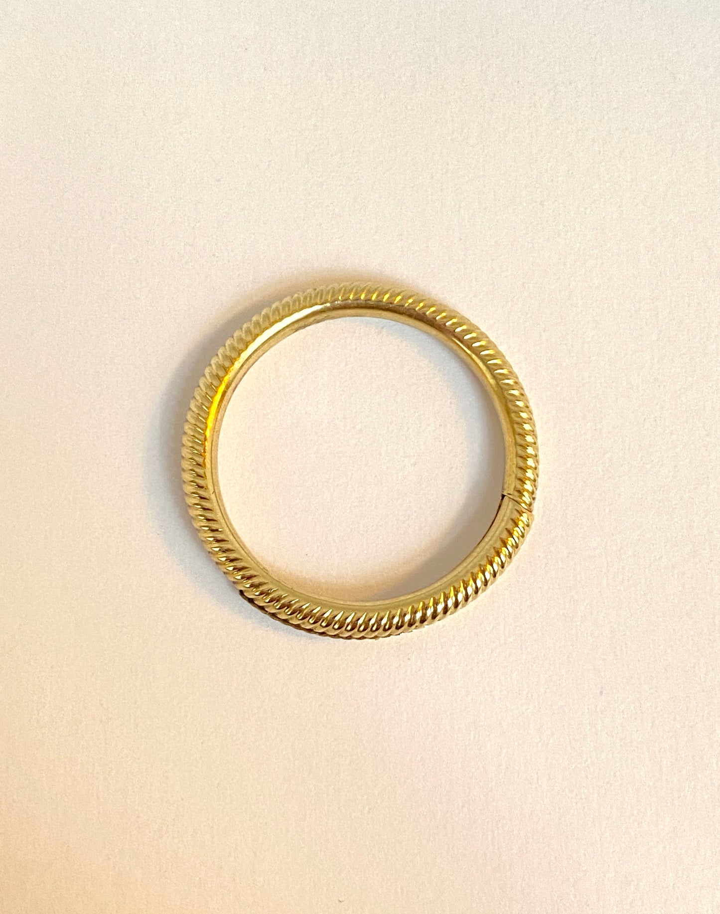 Large, Unique,  15ct Gold Engraved Split Ring 2.1cm and 2.87g