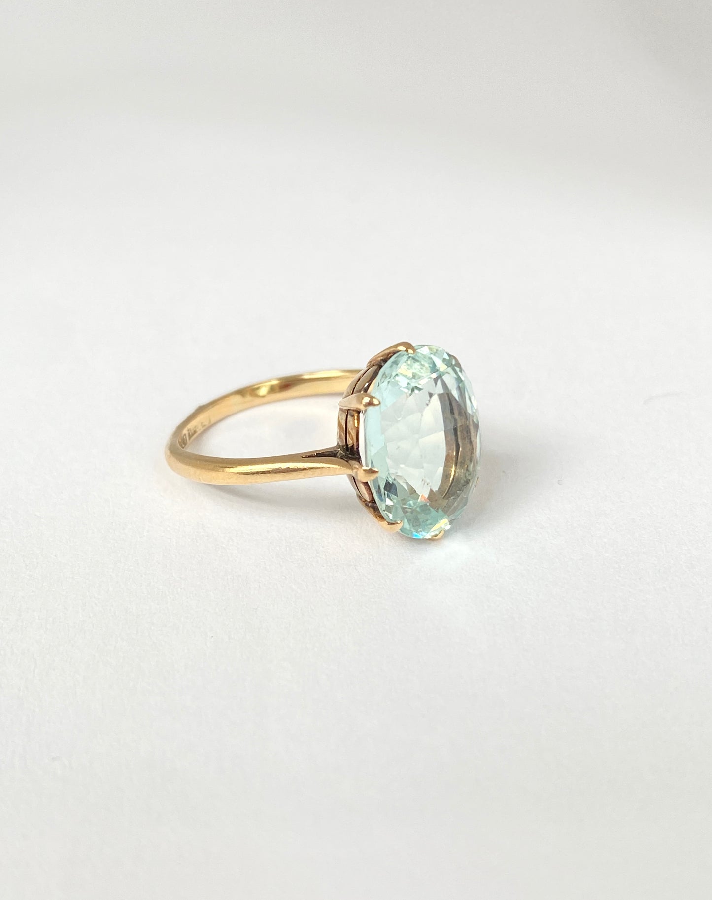 Art Deco (1930s) 15ct Gold Aquamarine Solitaire Ring
