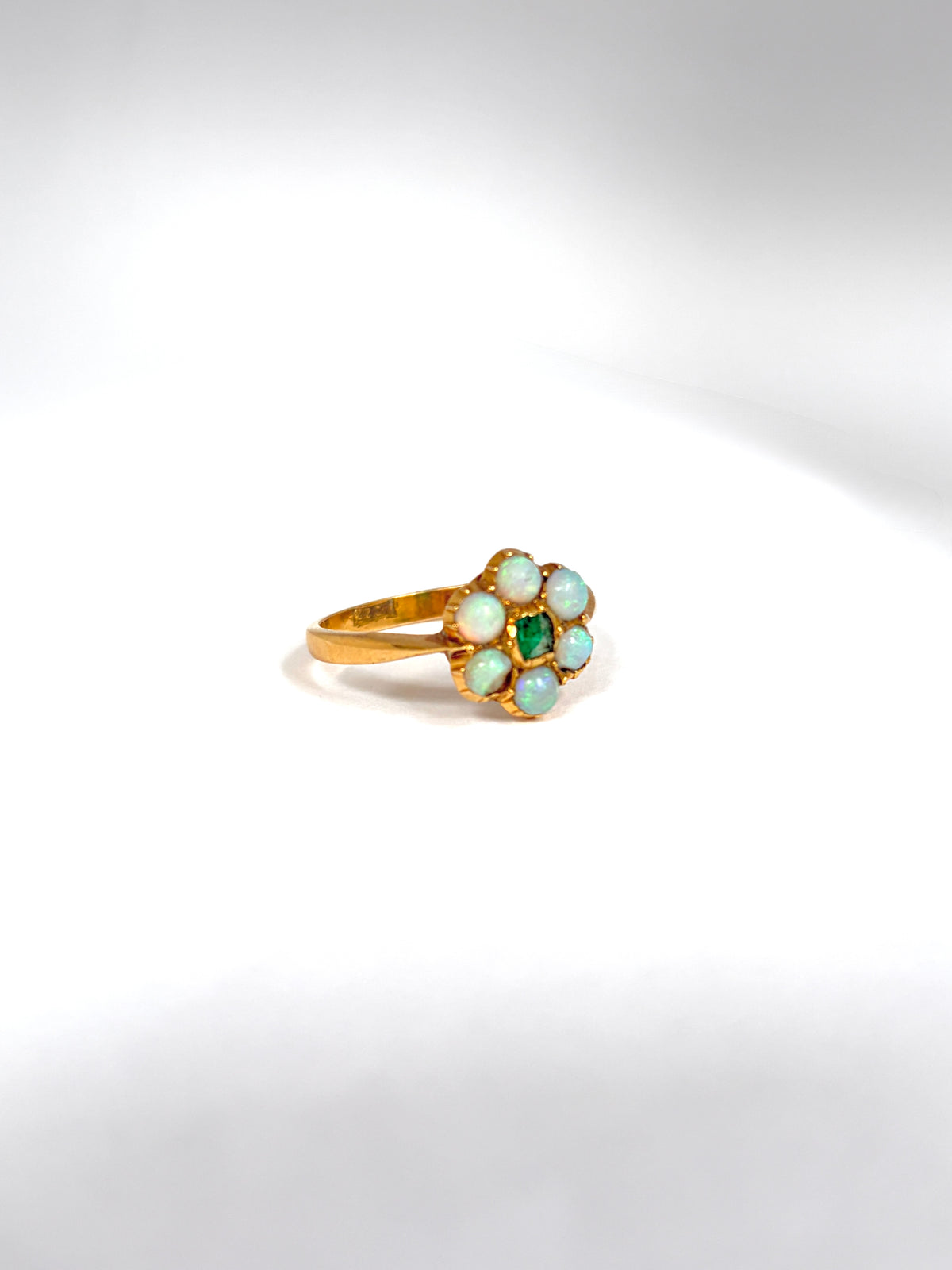 18ct Gold, Vintage, Opal and Emerald Flower Ring