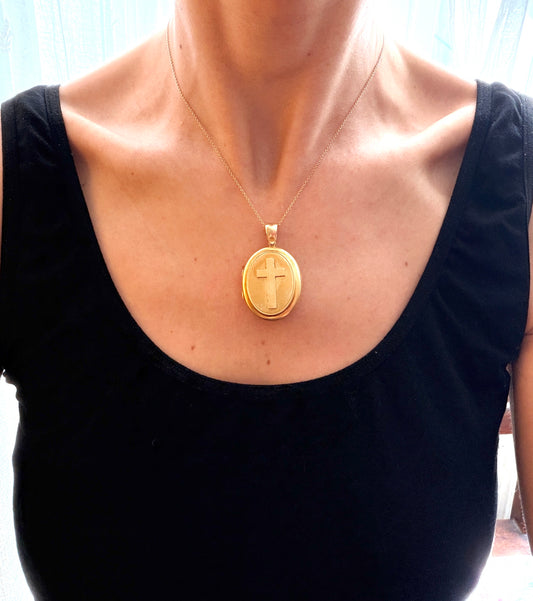 Victorian, 15ct Gold Locket, 14.18g