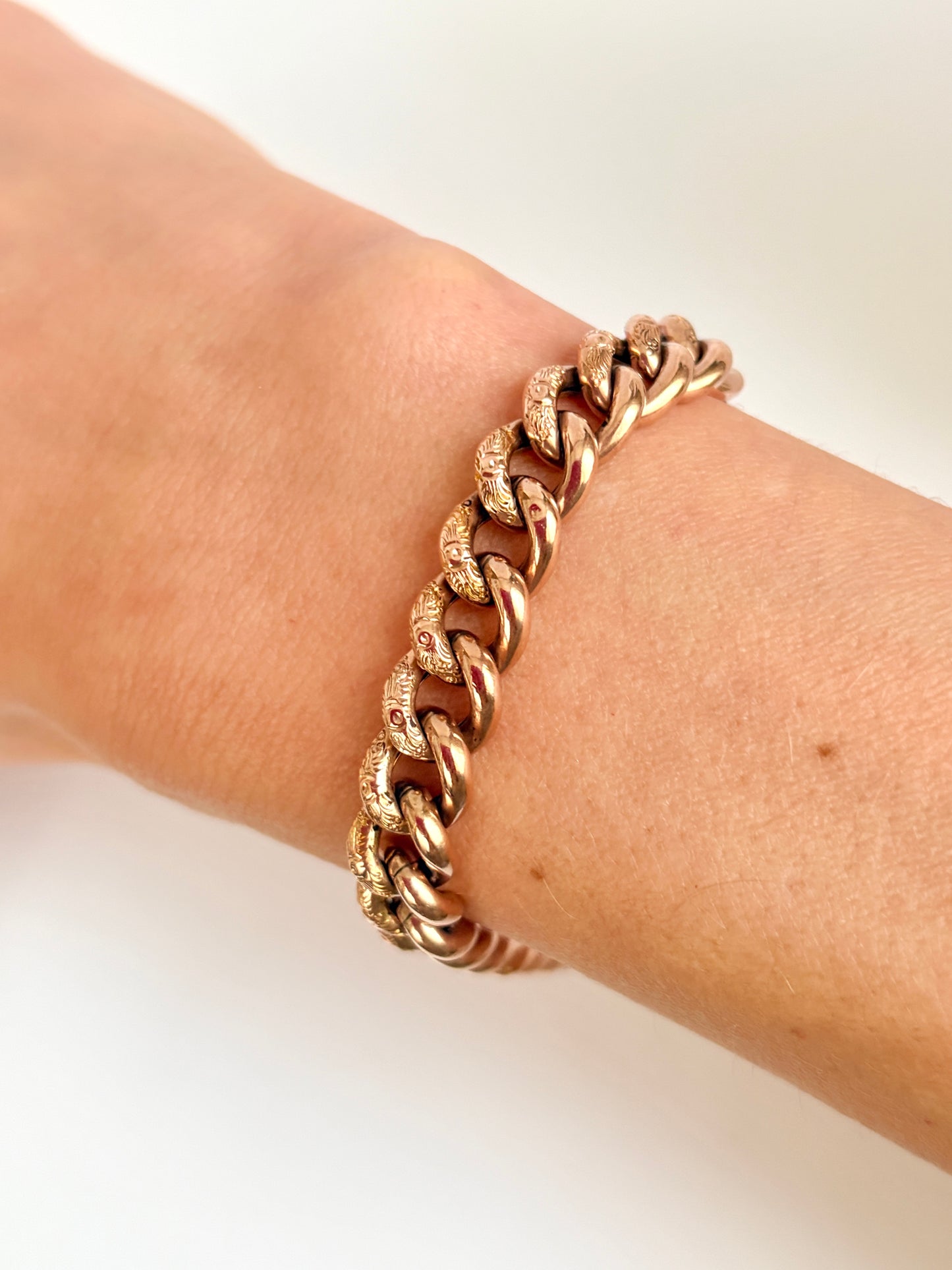 Antique, 9ct Gold Curb Link 'Night and Day' Bracelet with engraved Heart Padlock, Hallmarked Birmingham, 1904 (20.24g)