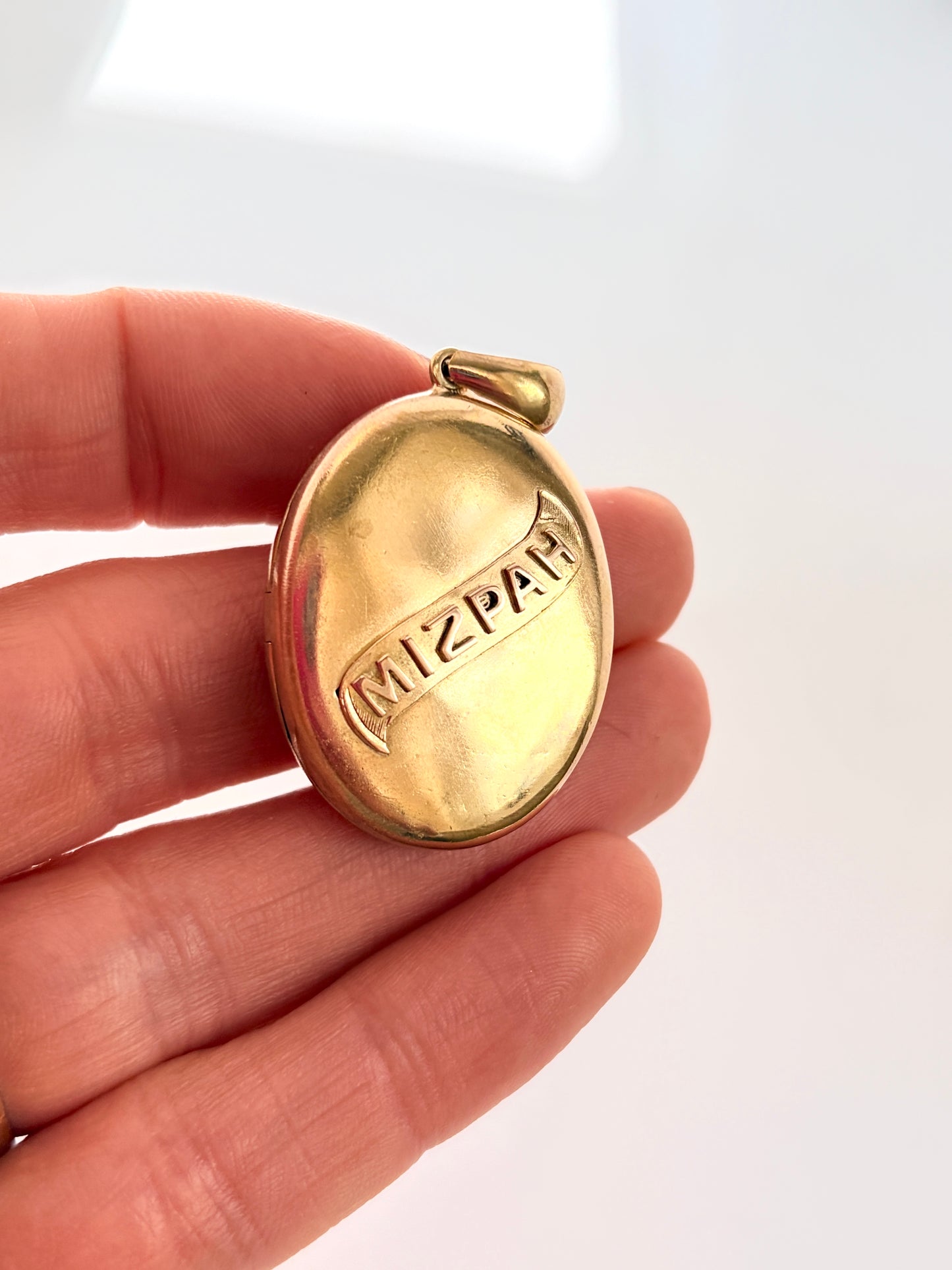 Antique, 15ct Gold 'Mizpah' Locket, 10.41g