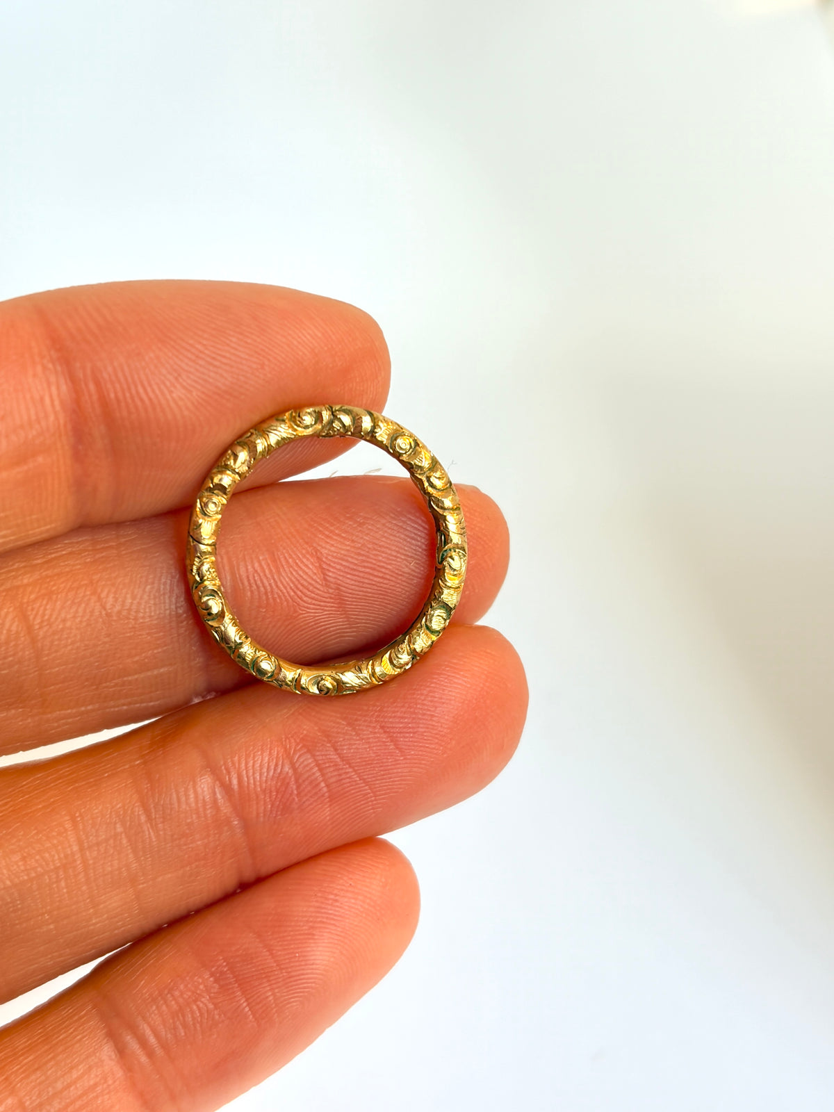 Pinchbeck, Victorian, Engraved Split Ring