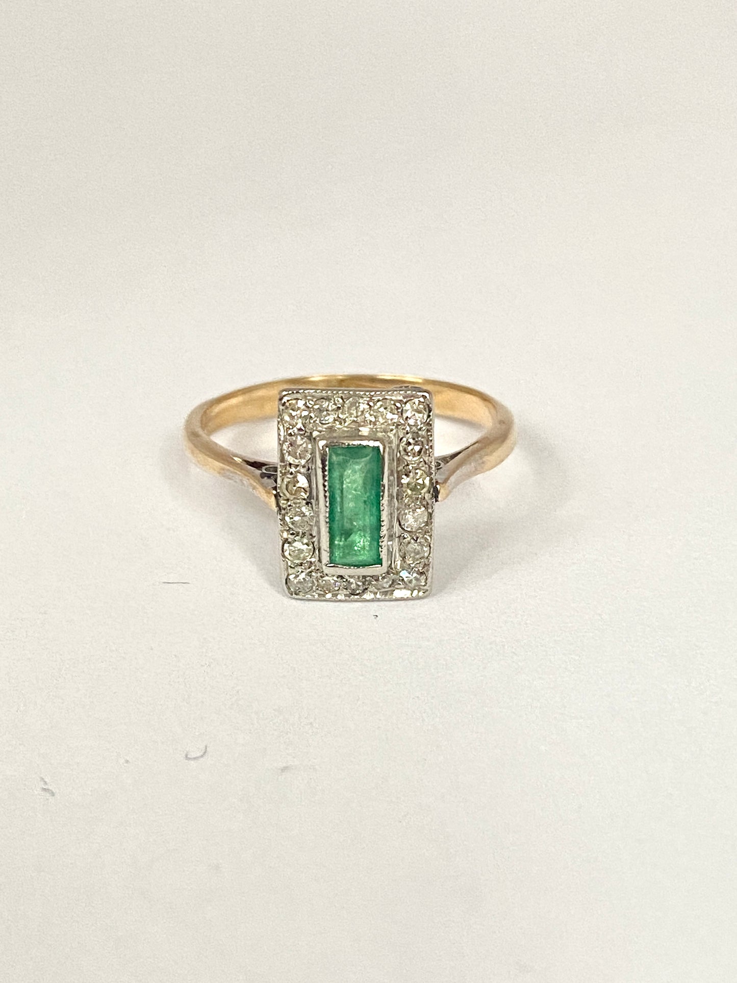 Antique, Art Deco (1930s), 18ct Gold, Platinum, Emerald and Diamond Ring