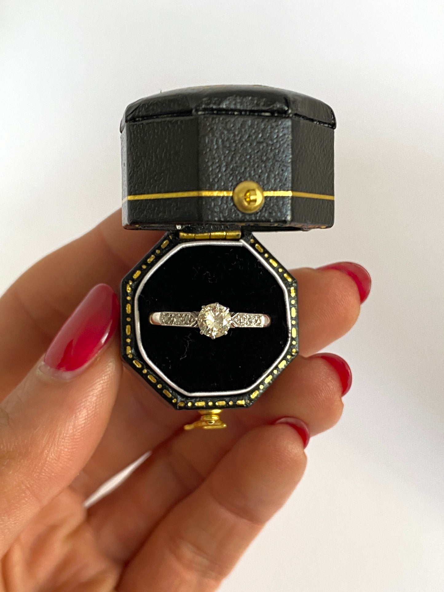 Vintage, Art Deco 18ct Gold and Platinum Diamond Solitaire Engagement Ring, Hallmarked 18ct Gold