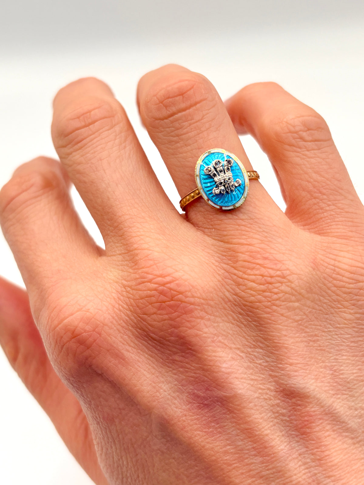 Vintage 18ct Gold, Diamond and Enamel, 'Prince of Wales Feathers' Ring
