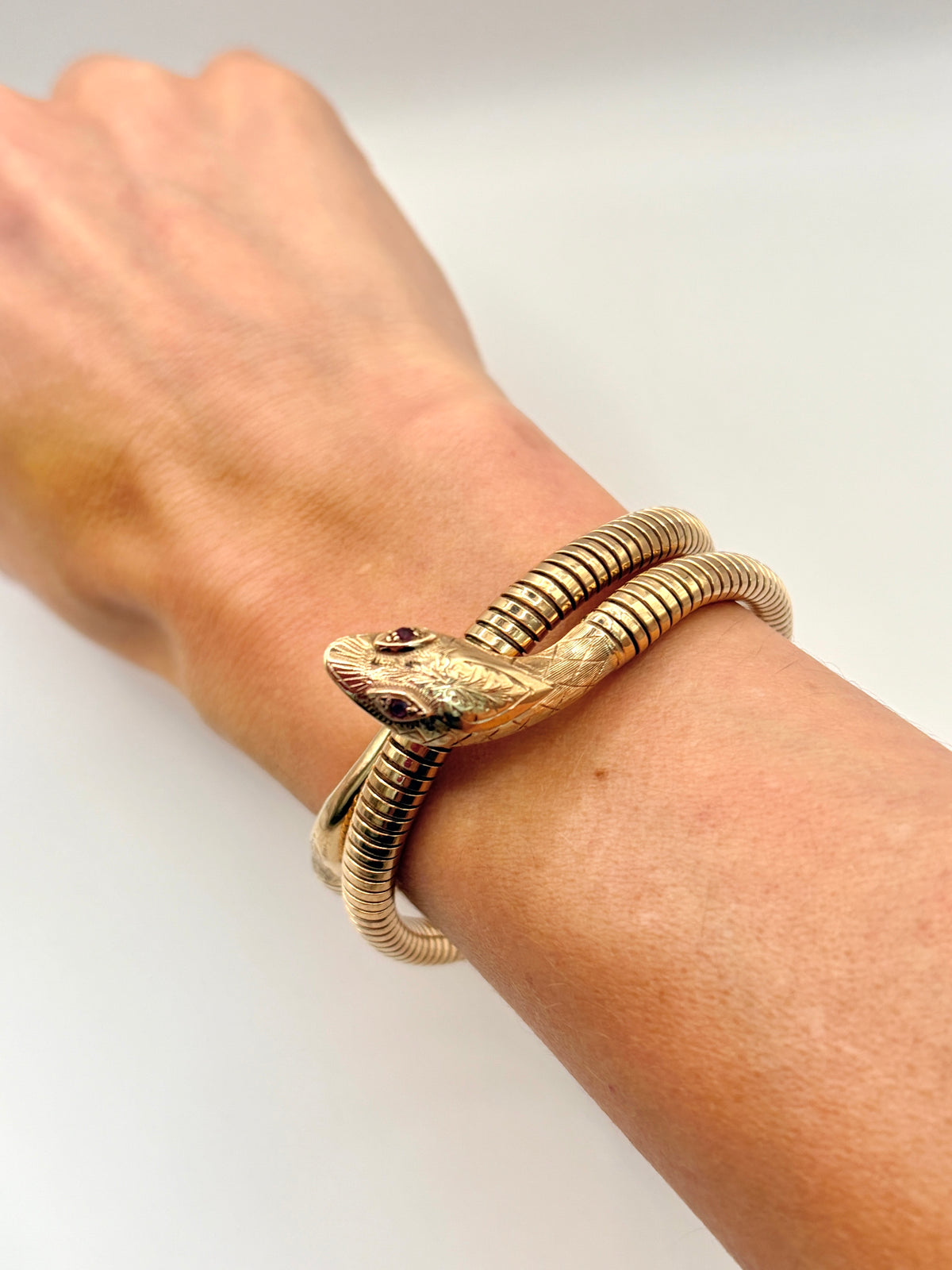 Vintage, 9ct Gold, Ruby Eyed Extendable Snake Bangle, Hallmarked 9ct Gold, Birmingham, 1976,  28.81g