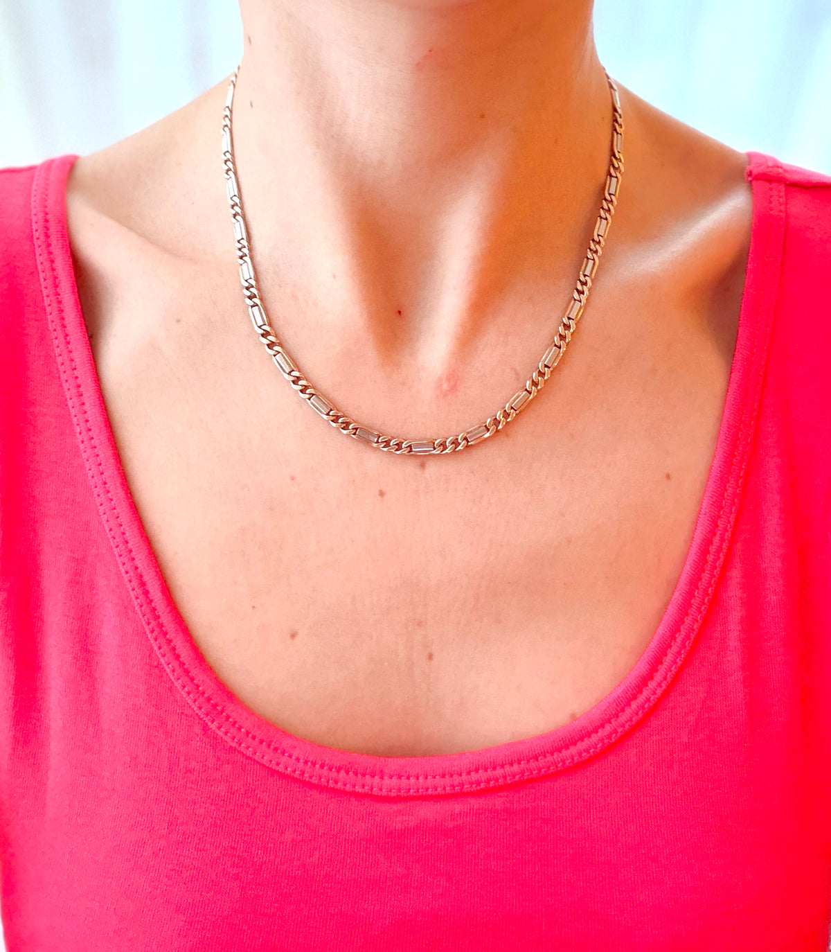 18 inch, Vintage, 9ct Yellow and White Gold Figaro chain, 24.60g