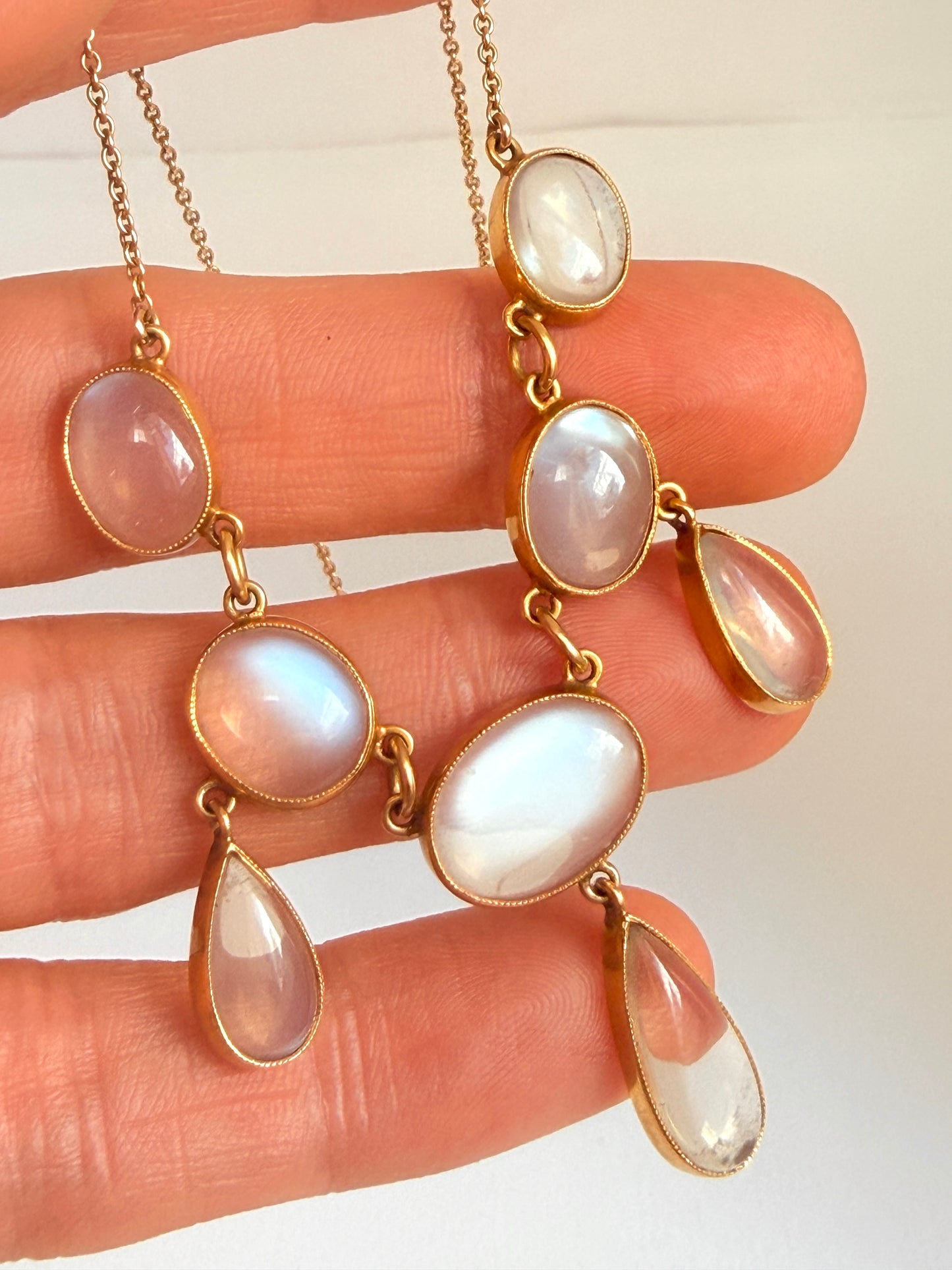 Antique, Art Deco  15ct Gold, Moonstone Fringe Necklace