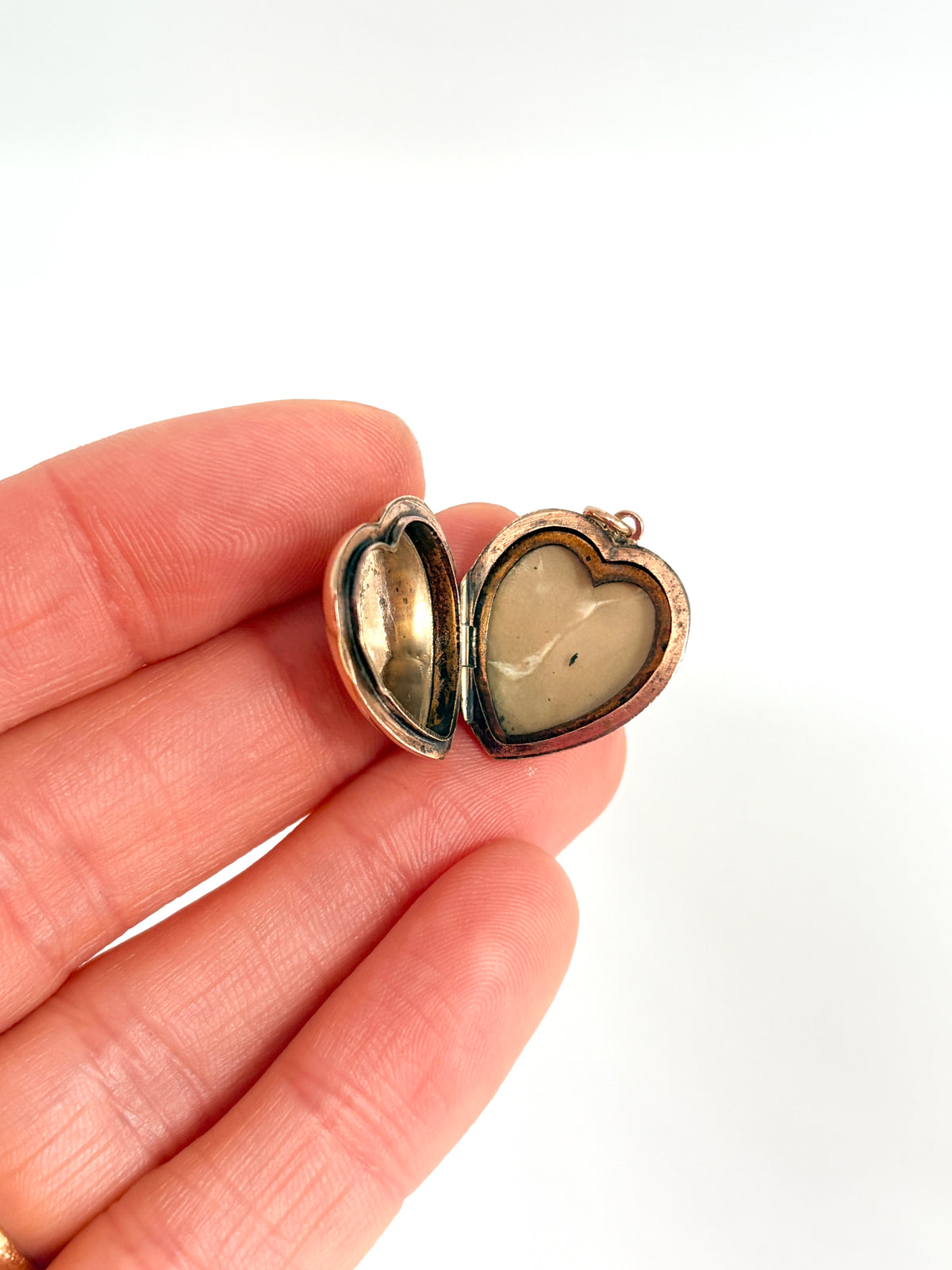 Vintage, 9ct Gold  (B&F) Puffy Sunburst Heart Locket