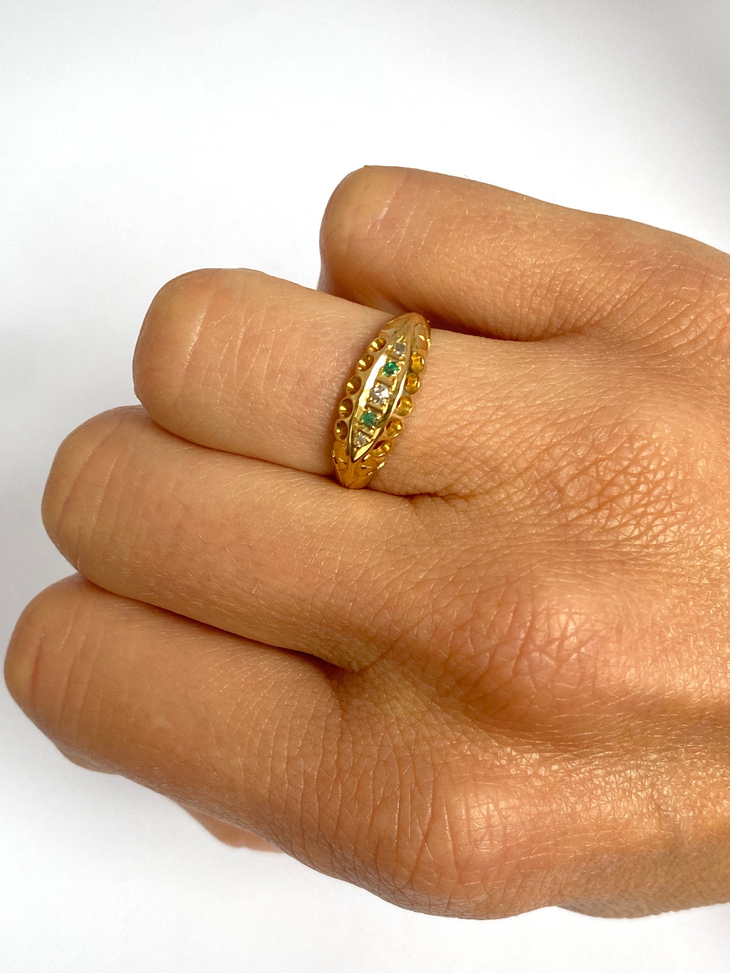 Antique, Edwardian, 18ct Gold Emerald and Diamond Ring, Hallmarked for 18ct Gold, Chester, 1905