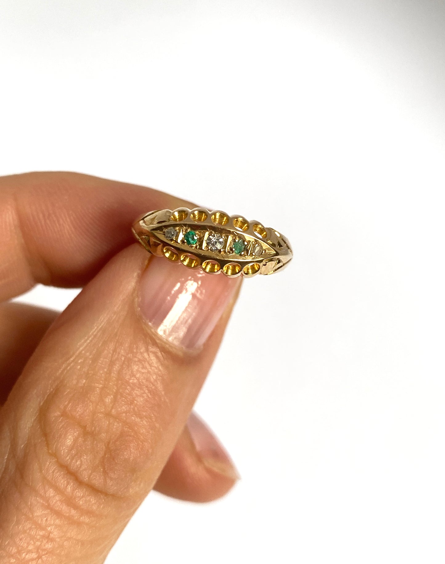 Antique, Edwardian, 18ct Gold Emerald and Diamond Ring, Hallmarked for 18ct Gold, Chester, 1905