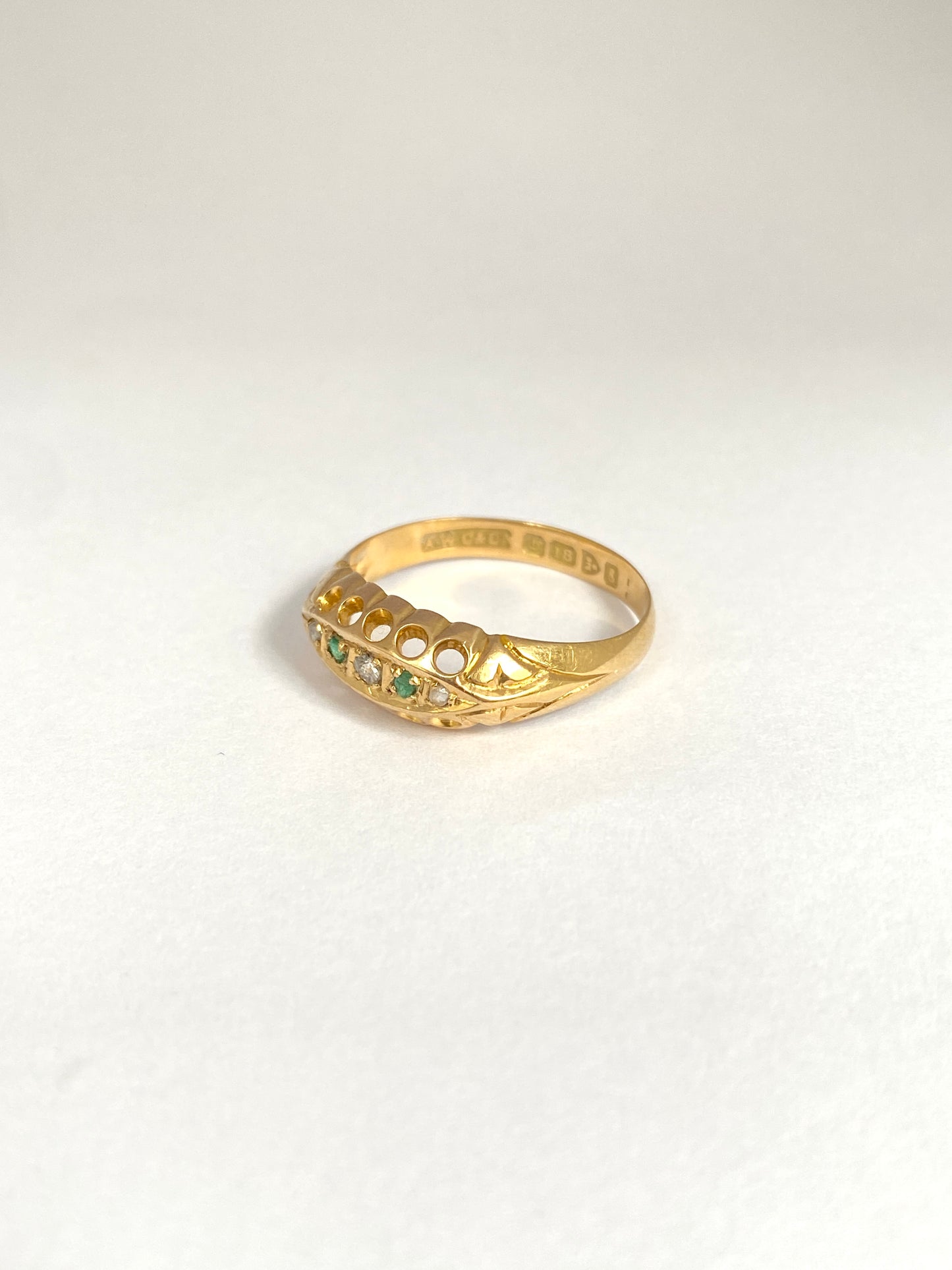 Antique, Edwardian, 18ct Gold Emerald and Diamond Ring, Hallmarked for 18ct Gold, Chester, 1905