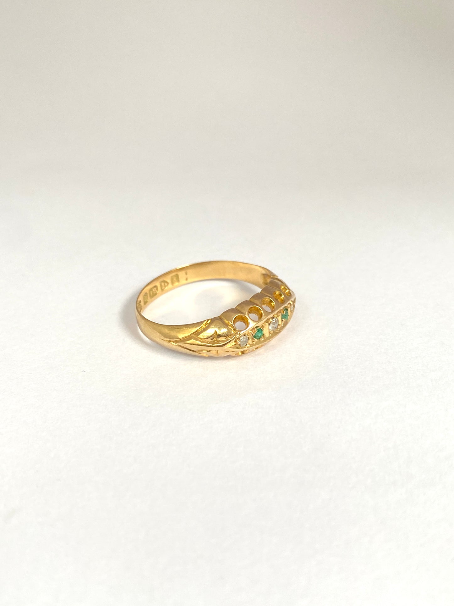 Antique, Edwardian, 18ct Gold Emerald and Diamond Ring, Hallmarked for 18ct Gold, Chester, 1905